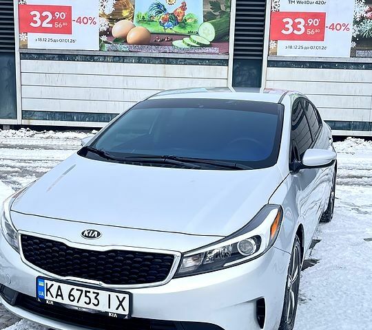 Серый Киа Форте, объемом двигателя 2 л и пробегом 115 тыс. км за 11000 $, фото 1 на Automoto.ua
