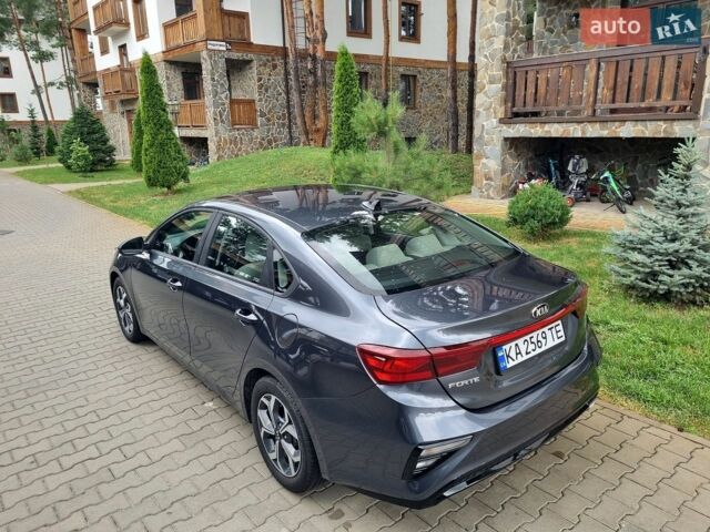 Сірий Кіа Форте, об'ємом двигуна 2 л та пробігом 135 тис. км за 13400 $, фото 1 на Automoto.ua