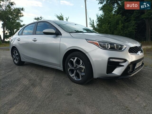 Серый Киа Форте, объемом двигателя 2 л и пробегом 32 тыс. км за 13700 $, фото 1 на Automoto.ua