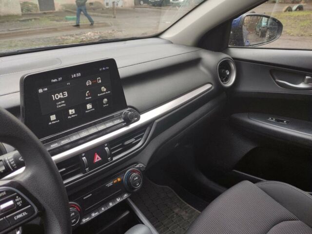 Синій Кіа Форте, об'ємом двигуна 2 л та пробігом 72 тис. км за 13500 $, фото 1 на Automoto.ua