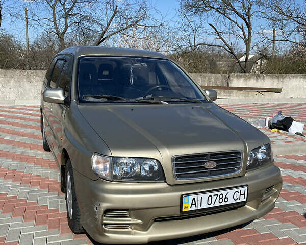 Бежевый Киа Джойс, объемом двигателя 2 л и пробегом 300 тыс. км за 4000 $, фото 1 на Automoto.ua