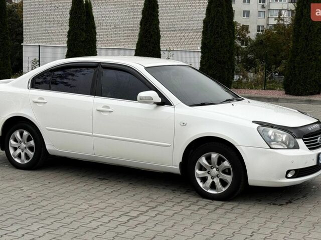 Белый Киа Маджентис, объемом двигателя 2 л и пробегом 279 тыс. км за 4900 $, фото 1 на Automoto.ua