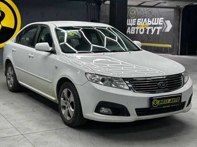 Білий Кіа Маджентіс, об'ємом двигуна 2 л та пробігом 163 тис. км за 6800 $, фото 1 на Automoto.ua