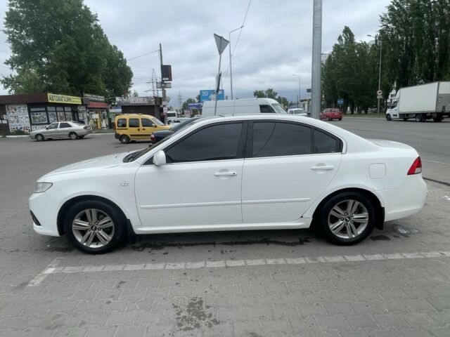 Білий Кіа Маджентіс, об'ємом двигуна 2 л та пробігом 326 тис. км за 5329 $, фото 1 на Automoto.ua