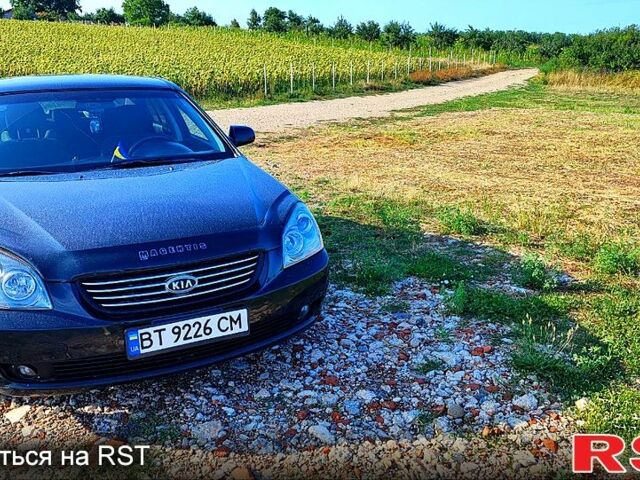 Черный Киа Маджентис, объемом двигателя 2 л и пробегом 262 тыс. км за 5500 $, фото 1 на Automoto.ua