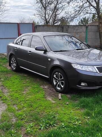 Кіа Маджентіс, об'ємом двигуна 2 л та пробігом 250 тис. км за 9500 $, фото 1 на Automoto.ua