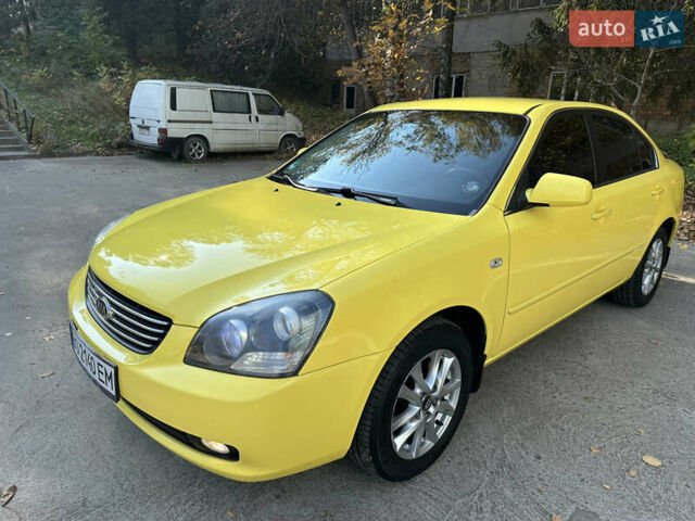 Жовтий Кіа Маджентіс, об'ємом двигуна 2 л та пробігом 257 тис. км за 4300 $, фото 1 на Automoto.ua