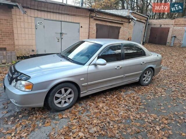 Сірий Кіа Маджентіс, об'ємом двигуна 2 л та пробігом 340 тис. км за 2800 $, фото 1 на Automoto.ua