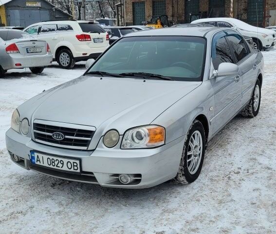 Серый Киа Маджентис, объемом двигателя 2 л и пробегом 322 тыс. км за 2000 $, фото 1 на Automoto.ua