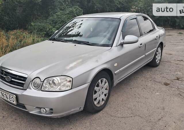 Серый Киа Маджентис, объемом двигателя 2 л и пробегом 298 тыс. км за 3000 $, фото 1 на Automoto.ua