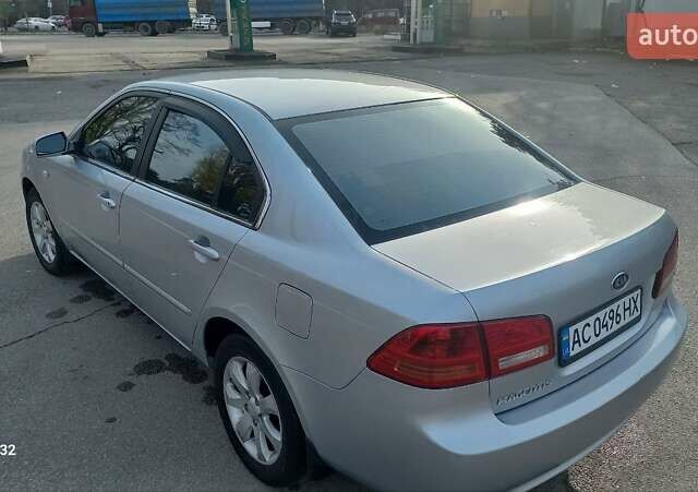 Сірий Кіа Маджентіс, об'ємом двигуна 2 л та пробігом 251 тис. км за 4700 $, фото 1 на Automoto.ua