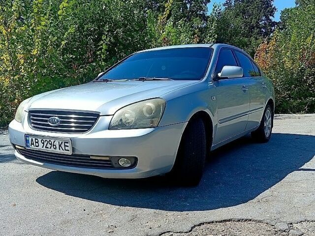 Сірий Кіа Маджентіс, об'ємом двигуна 2 л та пробігом 346 тис. км за 5500 $, фото 1 на Automoto.ua