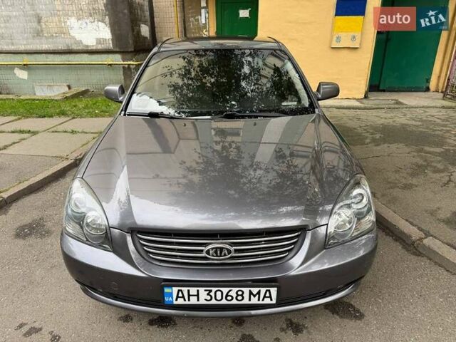 Сірий Кіа Маджентіс, об'ємом двигуна 2 л та пробігом 252 тис. км за 4500 $, фото 1 на Automoto.ua