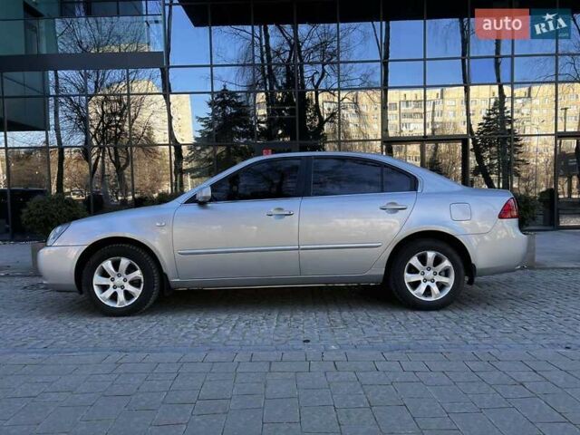 Сірий Кіа Маджентіс, об'ємом двигуна 2 л та пробігом 242 тис. км за 6200 $, фото 1 на Automoto.ua