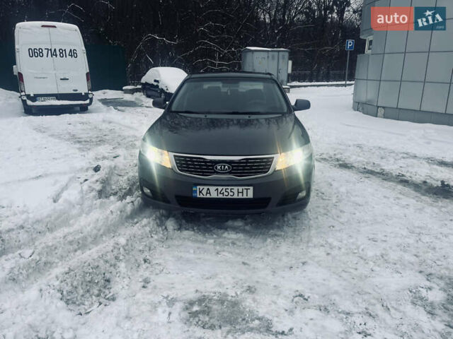 Сірий Кіа Маджентіс, об'ємом двигуна 2 л та пробігом 218 тис. км за 6300 $, фото 1 на Automoto.ua
