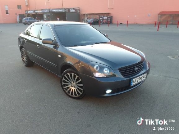 Сірий Кіа Маджентіс, об'ємом двигуна 2 л та пробігом 190 тис. км за 6500 $, фото 1 на Automoto.ua