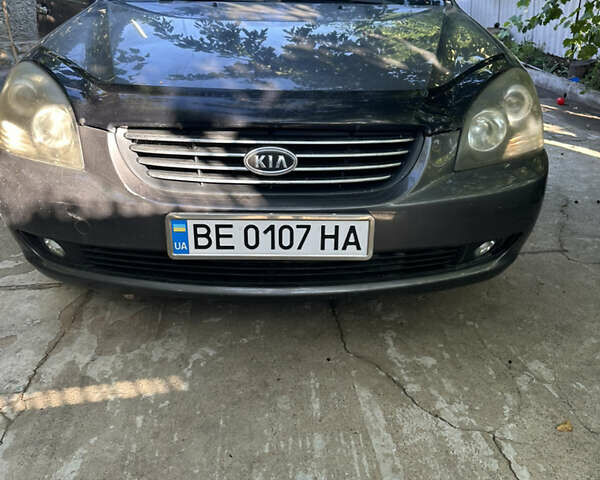 Серый Киа Маджентис, объемом двигателя 2 л и пробегом 310 тыс. км за 5400 $, фото 1 на Automoto.ua