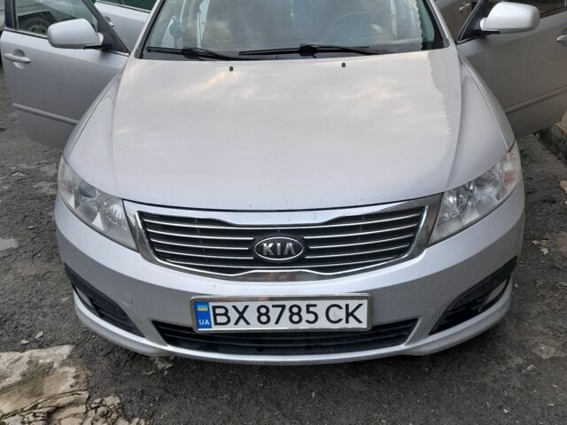 Сірий Кіа Маджентіс, об'ємом двигуна 2 л та пробігом 219 тис. км за 7000 $, фото 1 на Automoto.ua