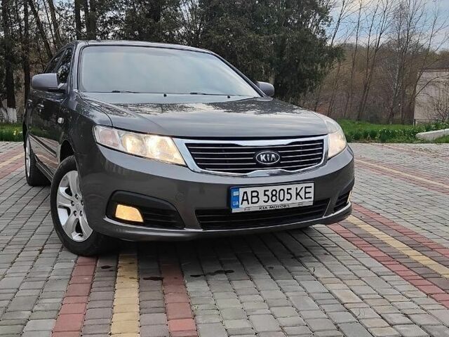 Сірий Кіа Маджентіс, об'ємом двигуна 2 л та пробігом 265 тис. км за 5700 $, фото 1 на Automoto.ua