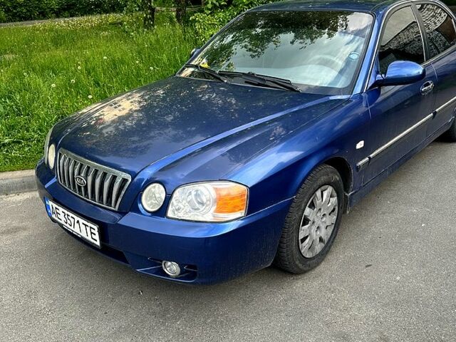 Синій Кіа Маджентіс, об'ємом двигуна 2 л та пробігом 300 тис. км за 2500 $, фото 1 на Automoto.ua