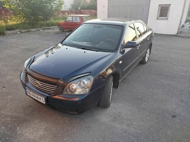 Синий Киа Маджентис, объемом двигателя 2 л и пробегом 221 тыс. км за 4000 $, фото 1 на Automoto.ua