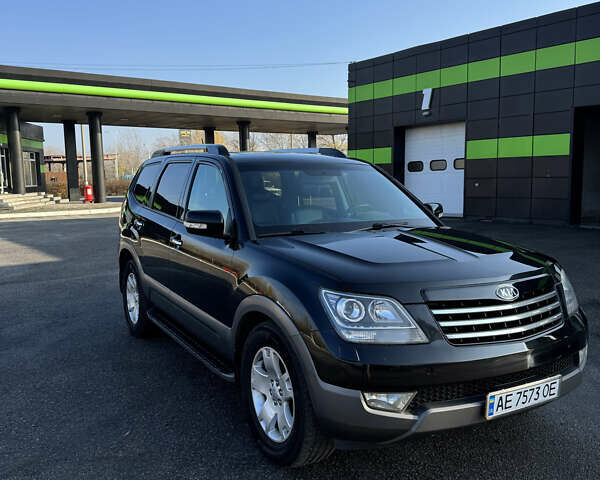 Черный Киа Мохаве, объемом двигателя 2.96 л и пробегом 143 тыс. км за 15900 $, фото 1 на Automoto.ua