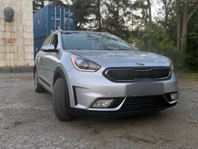 Білий Кіа Niro, об'ємом двигуна 0.16 л та пробігом 67 тис. км за 11500 $, фото 1 на Automoto.ua