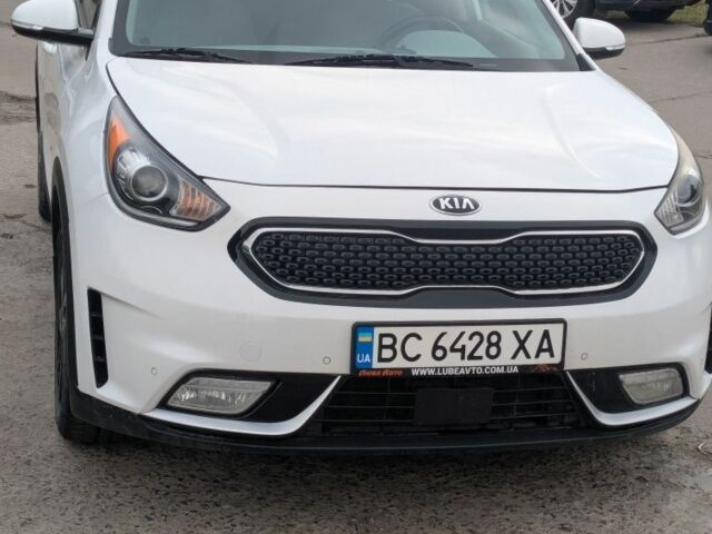 Белый Киа Niro, объемом двигателя 1.6 л и пробегом 110 тыс. км за 15600 $, фото 1 на Automoto.ua