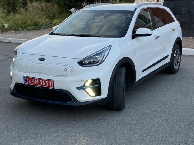Белый Киа Niro, объемом двигателя 0 л и пробегом 178 тыс. км за 18800 $, фото 1 на Automoto.ua