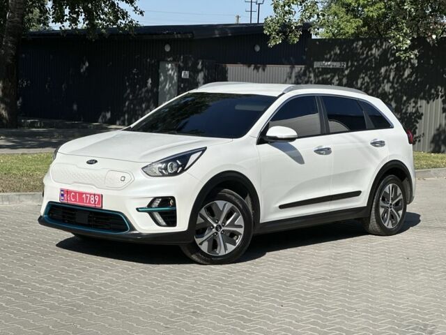Белый Киа Niro, объемом двигателя 0 л и пробегом 49 тыс. км за 17650 $, фото 1 на Automoto.ua