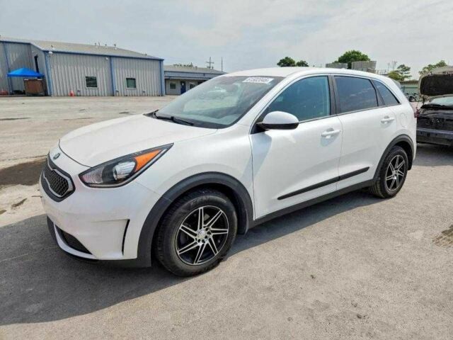 Белый Киа Niro, объемом двигателя 1.6 л и пробегом 147 тыс. км за 2910 $, фото 1 на Automoto.ua
