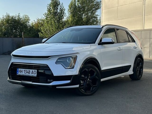 Білий Кіа Niro, об'ємом двигуна 1.6 л та пробігом 94 тис. км за 23017 $, фото 1 на Automoto.ua