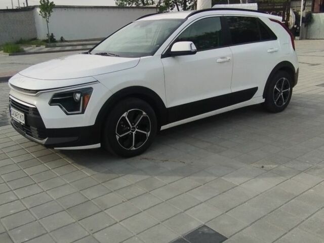 Білий Кіа Niro, об'ємом двигуна 1.6 л та пробігом 145 тис. км за 21900 $, фото 1 на Automoto.ua
