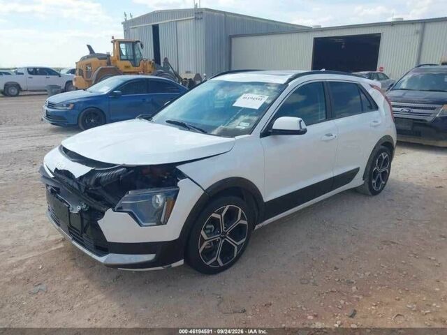 Белый Киа Niro, объемом двигателя 0 л и пробегом 80 тыс. км за 369 $, фото 1 на Automoto.ua