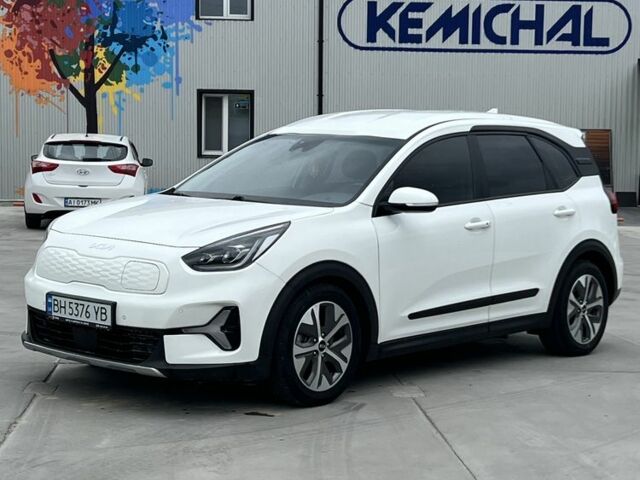 Белый Киа Niro, объемом двигателя 0 л и пробегом 45 тыс. км за 21999 $, фото 1 на Automoto.ua