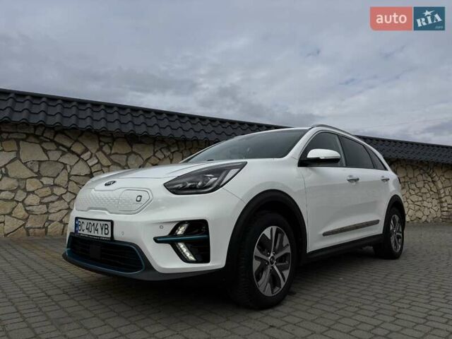 Киа Niro 2019 в Львове на Automoto.ua Белый Киа Niro, объемом двигателя 0 л и пробегом 97 тыс. км за 19000 $, фото 1 на Automoto.ua