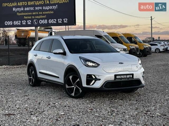 Білий Кіа Niro, об'ємом двигуна 0 л та пробігом 119 тис. км за 18850 $, фото 1 на Automoto.ua