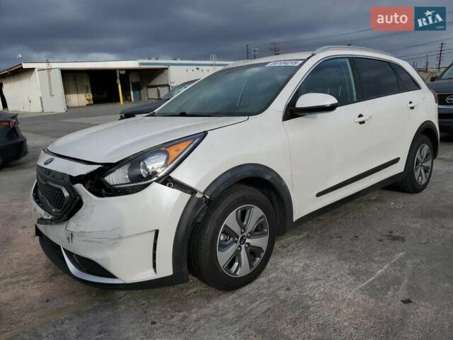 Киа Niro 2019 в Львове на Automoto.ua Белый Киа Niro, объемом двигателя 1.58 л и пробегом 86 тыс. км за 3500 $, фото 1 на Automoto.ua