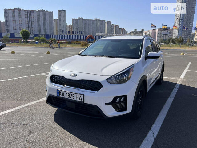 Киа Niro 2019 в Киеве на Automoto.ua Белый Киа Niro, объемом двигателя 1.59 л и пробегом 51 тыс. км за 19500 $, фото 1 на Automoto.ua
