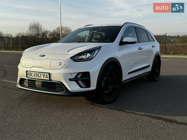 Білий Кіа Niro, об'ємом двигуна 0 л та пробігом 74 тис. км за 18700 $, фото 1 на Automoto.ua