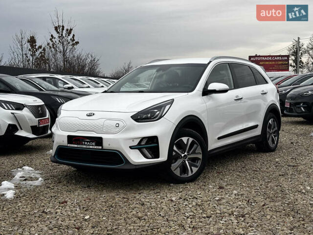 Білий Кіа Niro, об'ємом двигуна 0 л та пробігом 124 тис. км за 20400 $, фото 1 на Automoto.ua