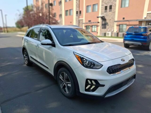 Білий Кіа Niro, об'ємом двигуна 1.6 л та пробігом 32 тис. км за 11300 $, фото 1 на Automoto.ua