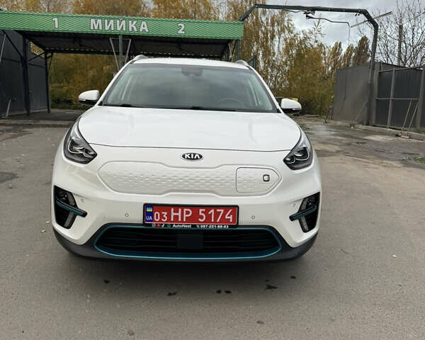 Белый Киа Niro, объемом двигателя 0 л и пробегом 101 тыс. км за 21200 $, фото 1 на Automoto.ua