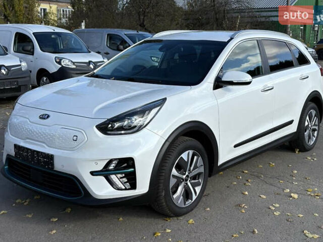 Белый Киа Niro, объемом двигателя 0 л и пробегом 140 тыс. км за 19450 $, фото 1 на Automoto.ua