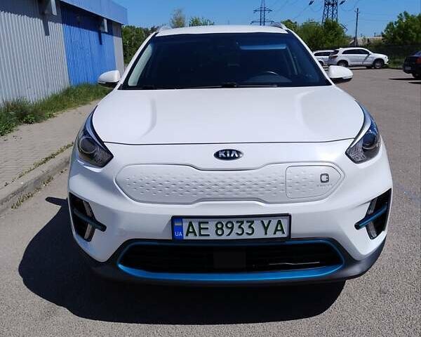 Белый Киа Niro, объемом двигателя 0 л и пробегом 87 тыс. км за 18100 $, фото 1 на Automoto.ua