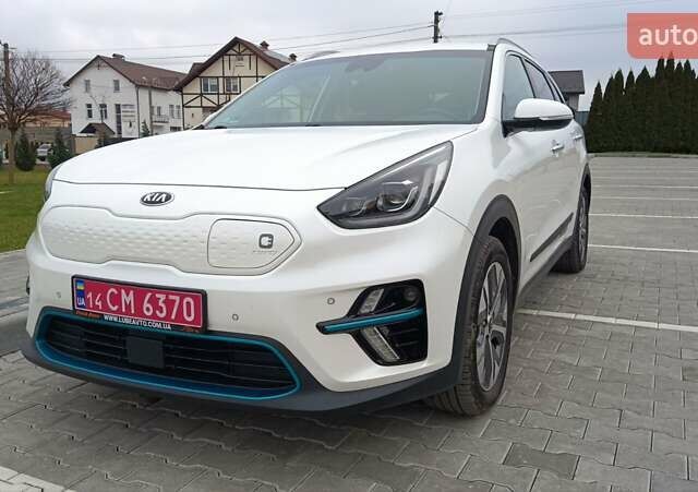 Білий Кіа Niro, об'ємом двигуна 0 л та пробігом 127 тис. км за 19999 $, фото 1 на Automoto.ua