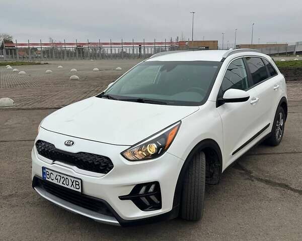 Білий Кіа Niro, об'ємом двигуна 1.58 л та пробігом 73 тис. км за 18700 $, фото 1 на Automoto.ua