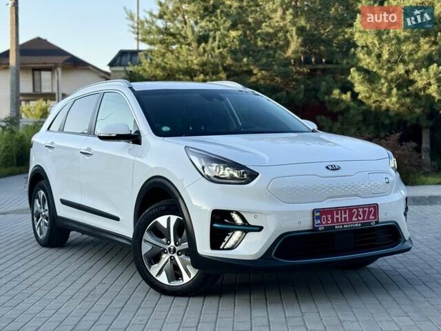 Белый Киа Niro, объемом двигателя 0 л и пробегом 82 тыс. км за 18950 $, фото 1 на Automoto.ua