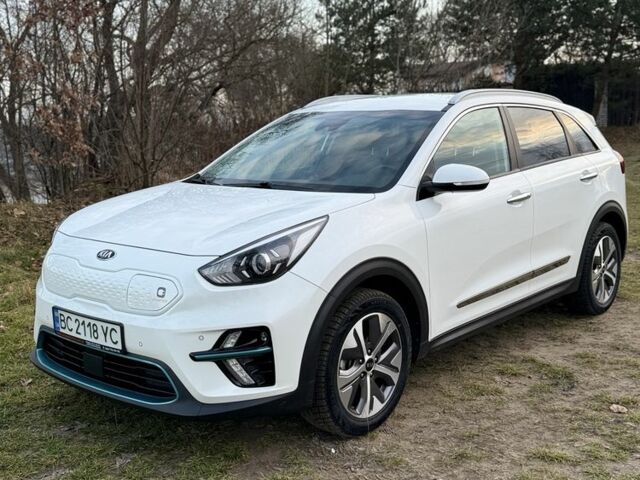 Білий Кіа Niro, об'ємом двигуна 0 л та пробігом 68 тис. км за 21400 $, фото 1 на Automoto.ua