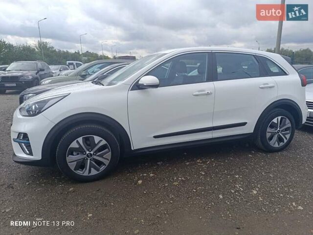 Белый Киа Niro, объемом двигателя 0 л и пробегом 34 тыс. км за 19900 $, фото 1 на Automoto.ua